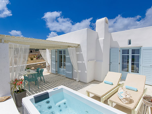 PAROS SEA VIEW APARTMENTS DELUXE TRIPLE 005