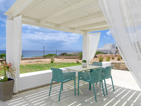PAROS SEA VIEW APARTMENTS DELUXE TRIPLE 006
