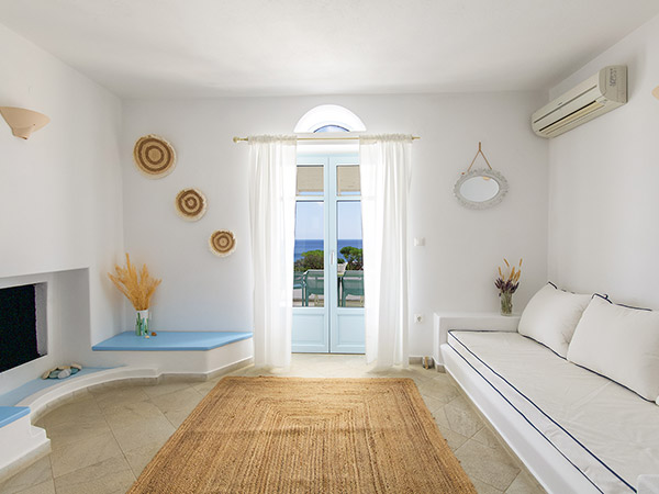 PAROS SEA VIEW APARTMENTS DELUXE TRIPLE 009