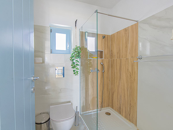PAROS SEA VIEW APARTMENTS DELUXE TRIPLE 013